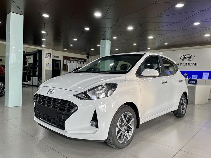 Hyundai Grand i10 màu trắng 12AT sản xuất 2019 Xe cũ Số tự động tại Hà Nội   otoxehoicom  Mua bán Ô tô Xe hơi Xe cũ